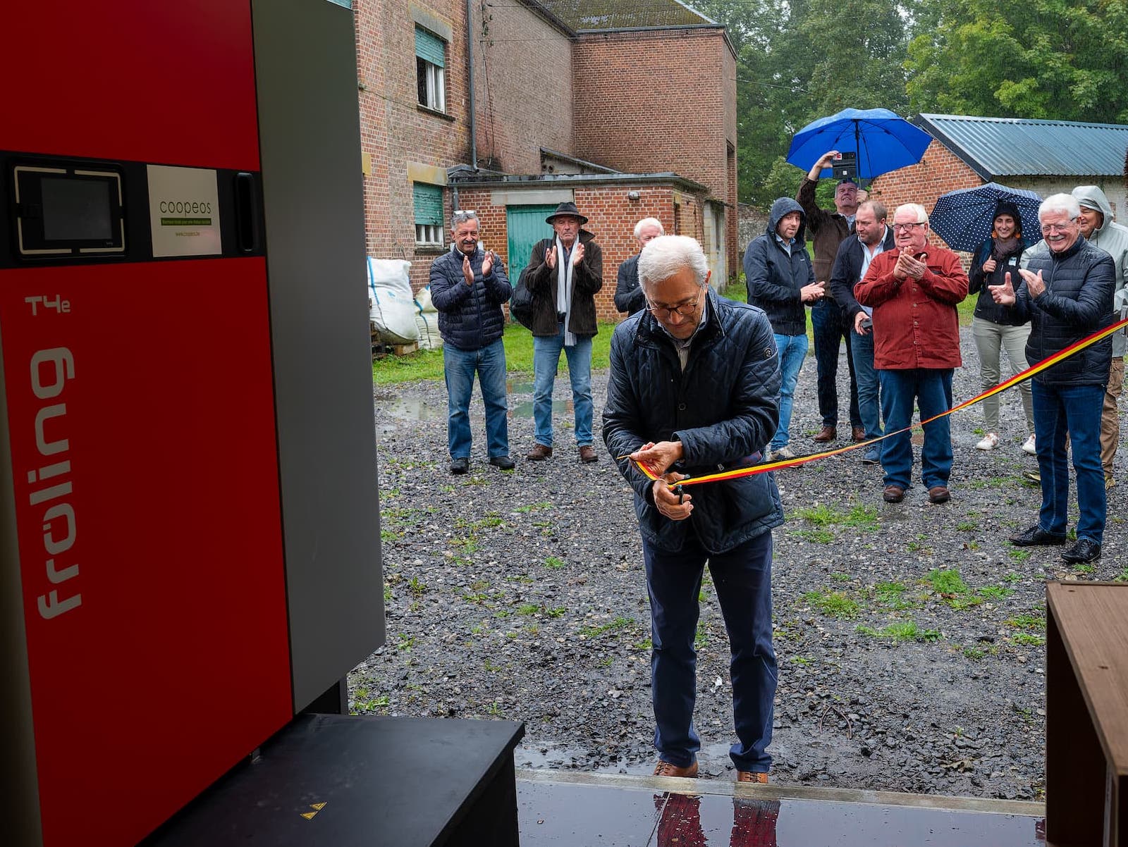 inauguration chaufferie bois résidence Rièzes et Sarts ruban coupé